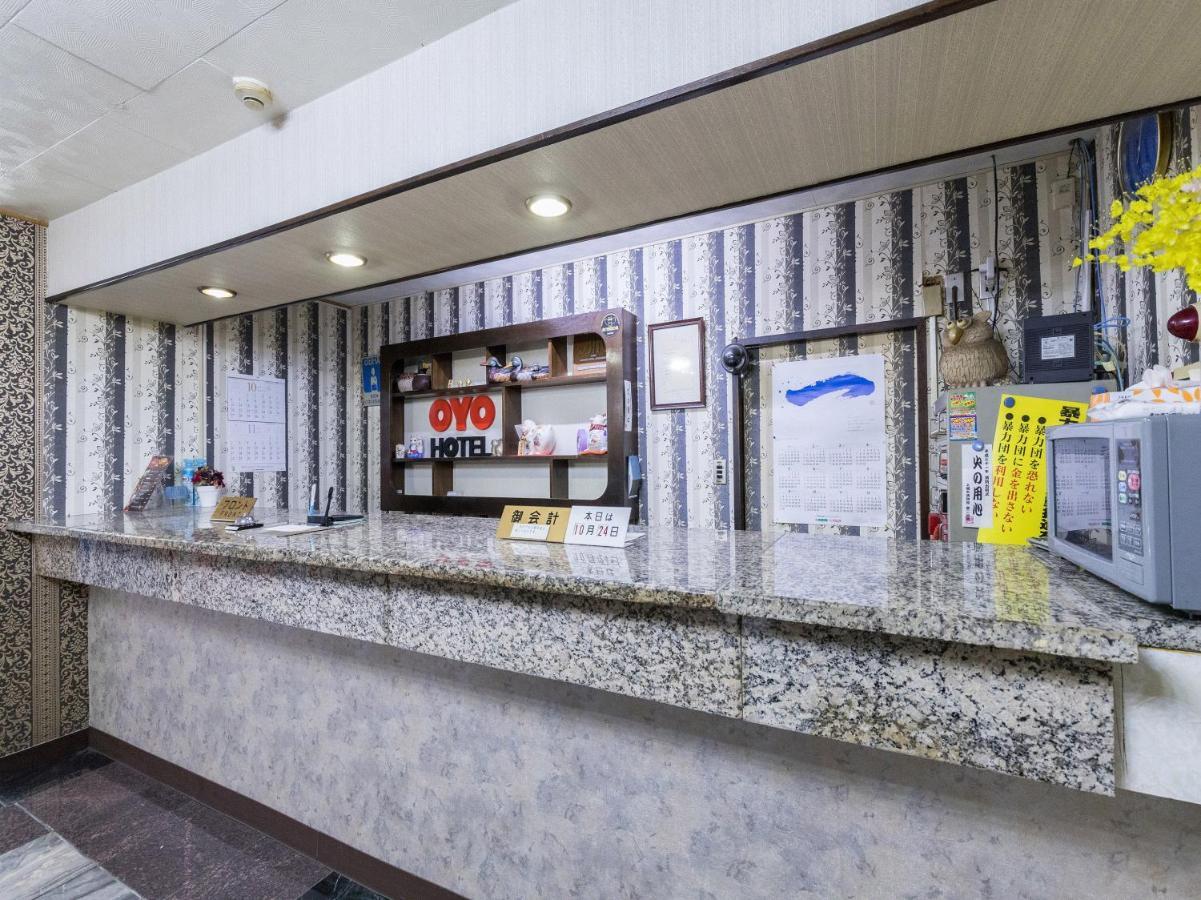 Oyo Joetsu Central Hotel Takada-Nakamachi Exteriör bild