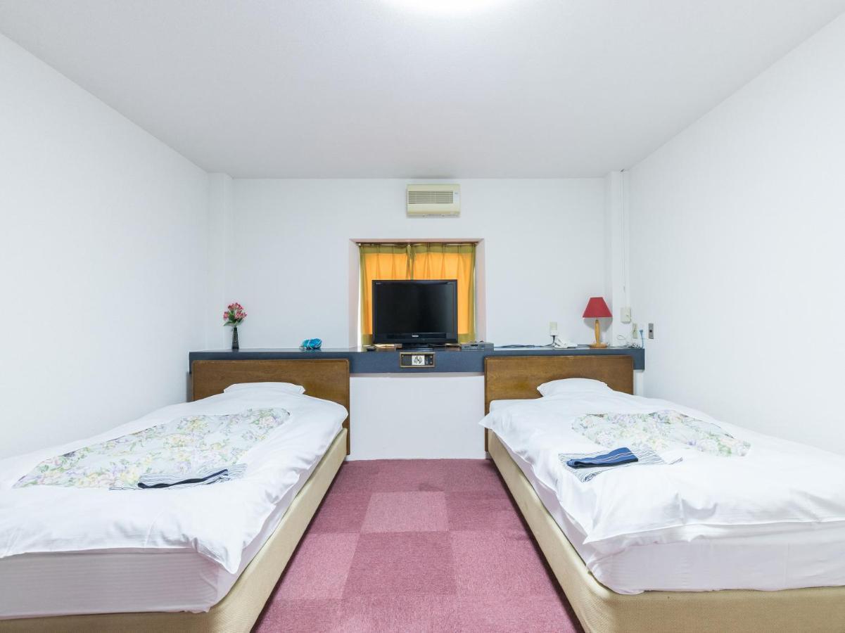 Oyo Joetsu Central Hotel Takada-Nakamachi Exteriör bild