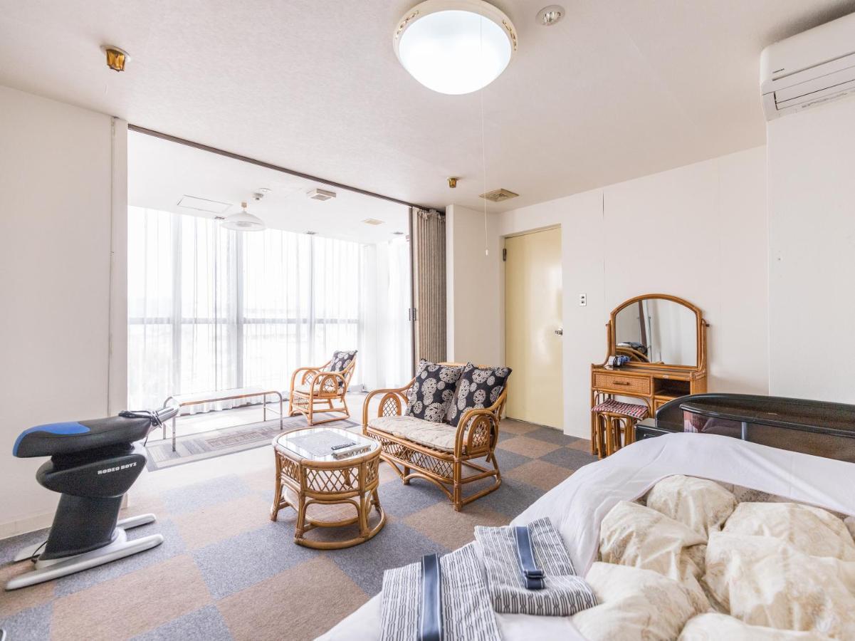 Oyo Joetsu Central Hotel Takada-Nakamachi Exteriör bild
