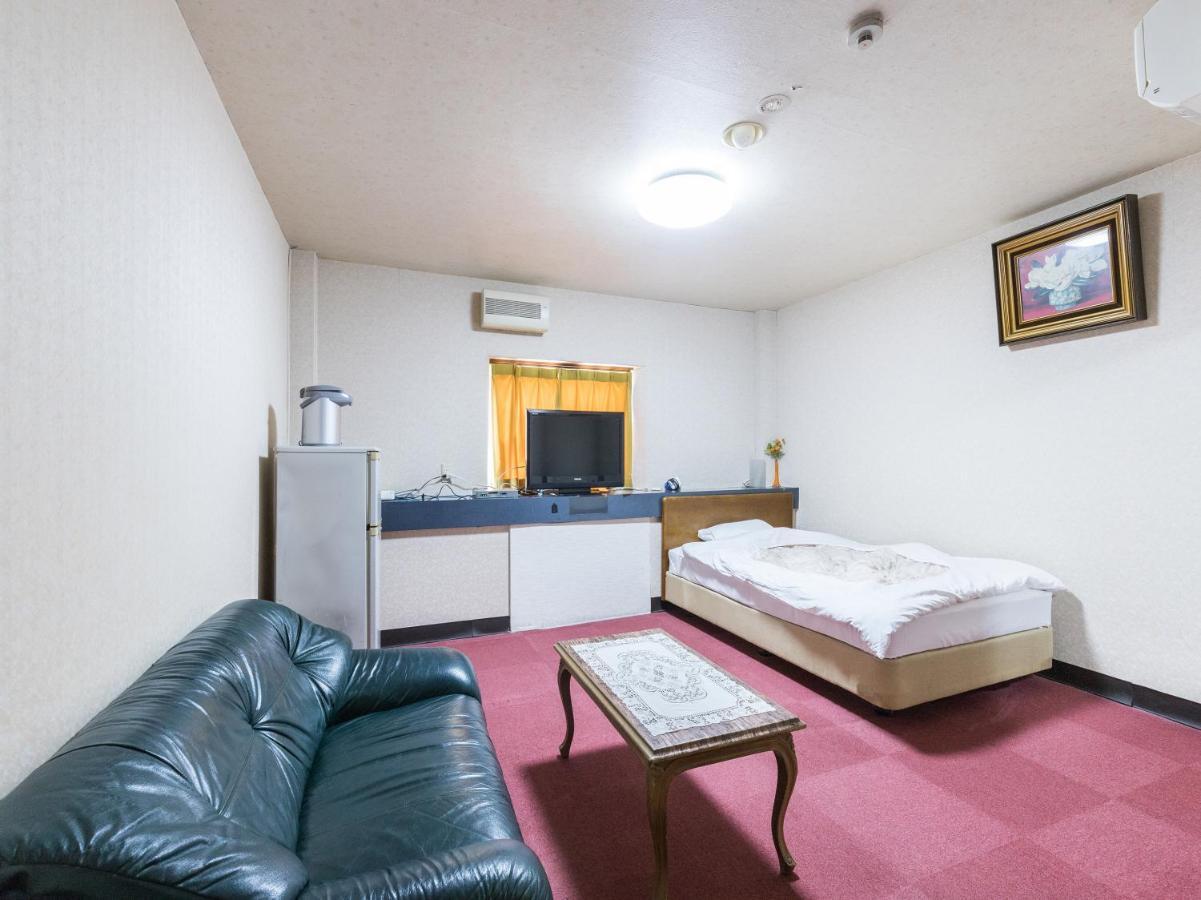 Oyo Joetsu Central Hotel Takada-Nakamachi Exteriör bild